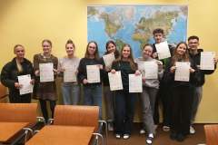 Cambridge zkoušky - předávání osvědčení