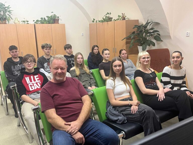 Beseda na téma „Co (ne)dělat, aby ses nedostal do problémů“
